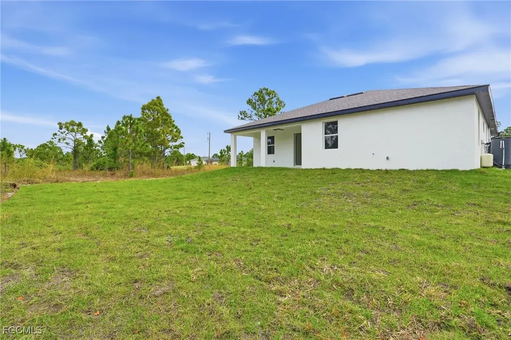 1042 Marshall Avenue S Lehigh Acres FL 33974
