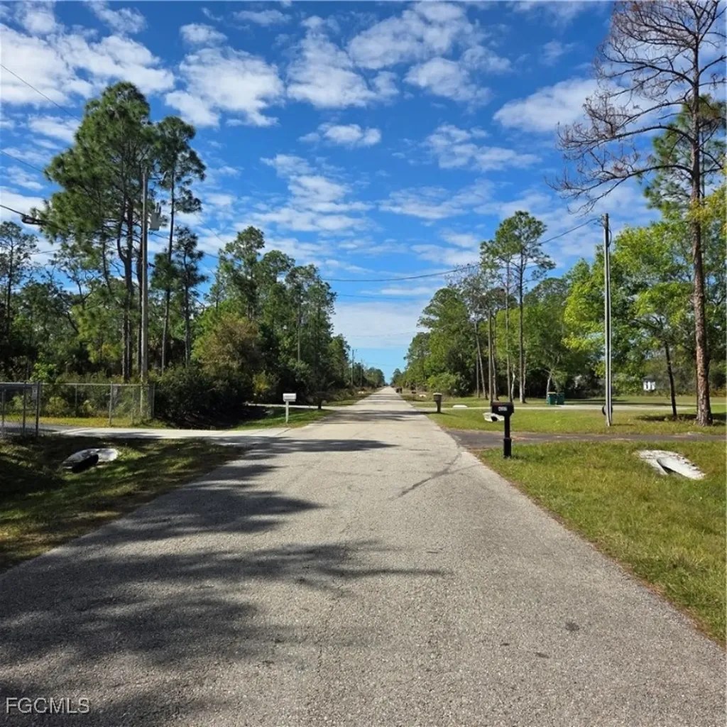 47TH Avenue NE Naples FL 34120