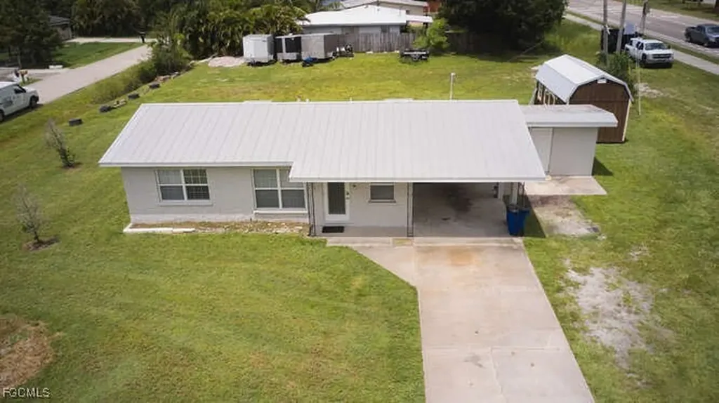 1637 Piney Road North Fort Myers FL 33903