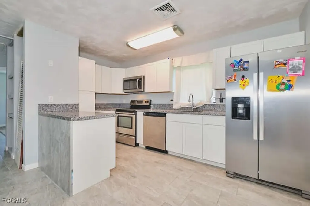 1637 Piney Road North Fort Myers FL 33903