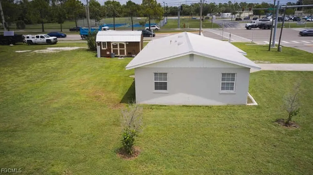 1637 Piney Road North Fort Myers FL 33903