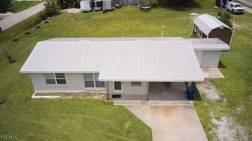 1637 Piney Road North Fort Myers FL 33903