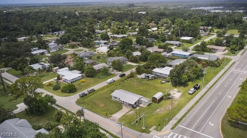 1637 Piney Road North Fort Myers FL 33903