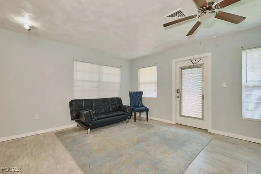 1637 Piney Road North Fort Myers FL 33903