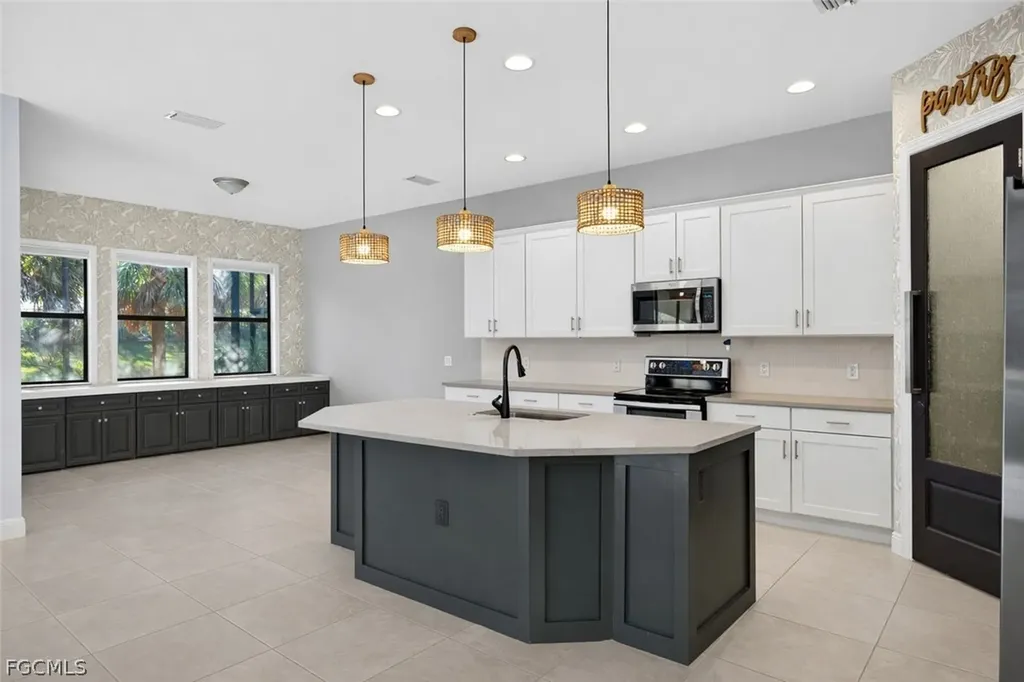 12749 Astor Place Fort Myers FL 33913