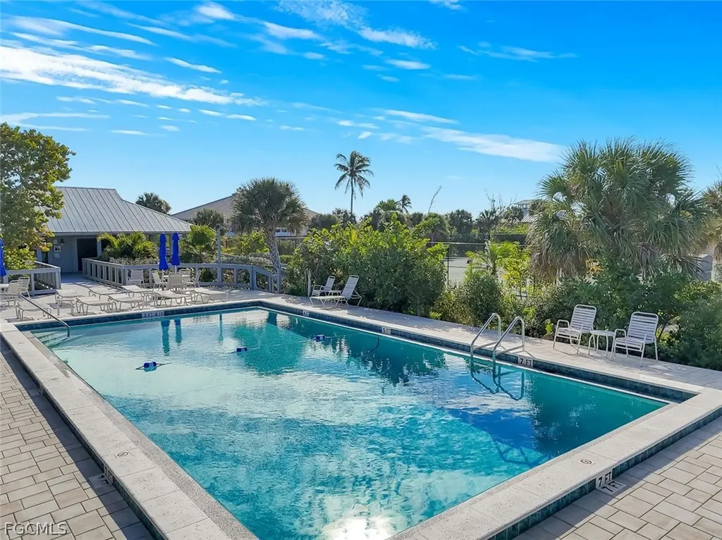 4353 Gulf Pines Drive Sanibel FL 33957