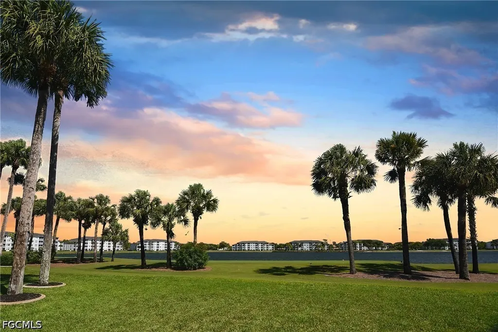 10460 Washingtonia Palm Way Fort Myers FL 33966