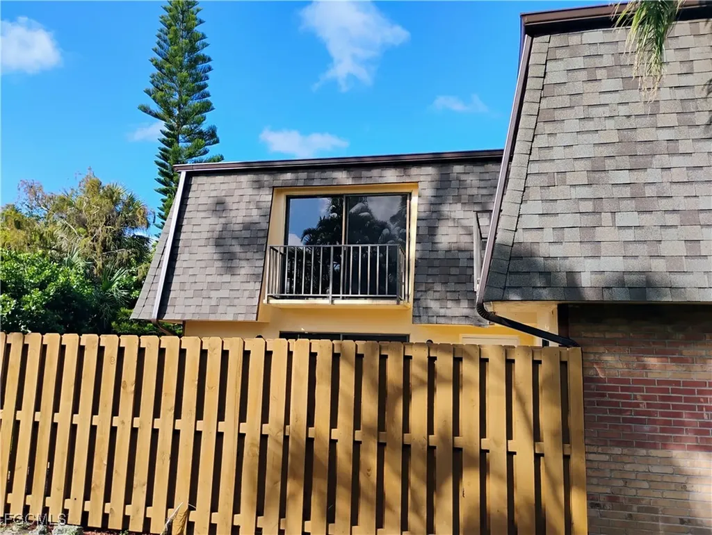 3290 Sandlewood Lane Fort Myers FL 33907