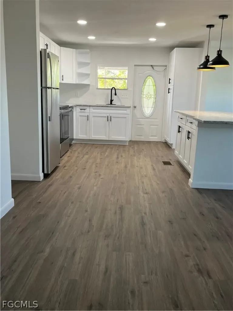 3172 Pluto Circle North Fort Myers FL 33903