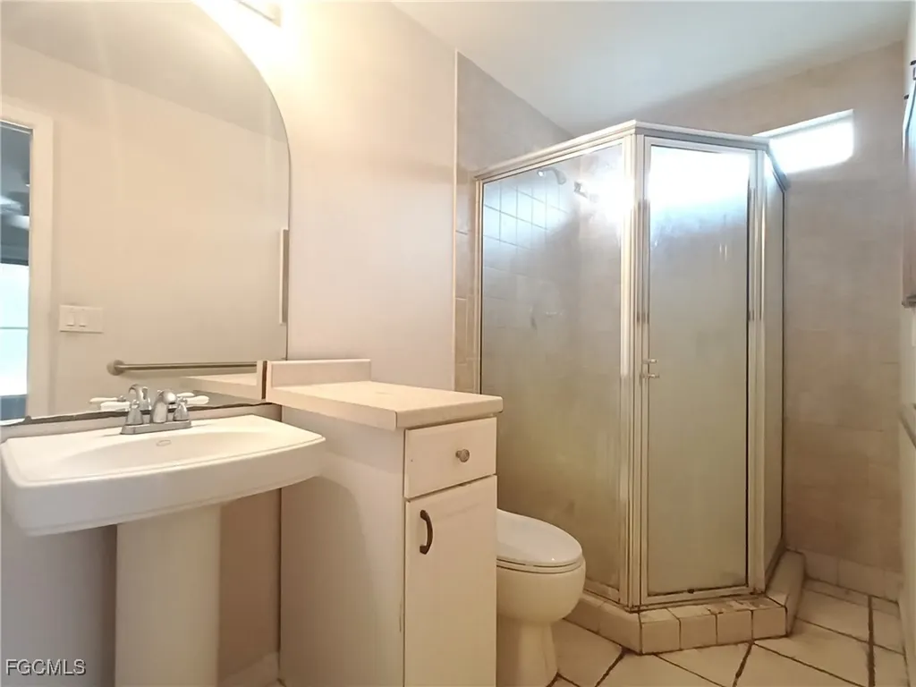 2727 SE 8th Avenue Cape Coral FL 33904