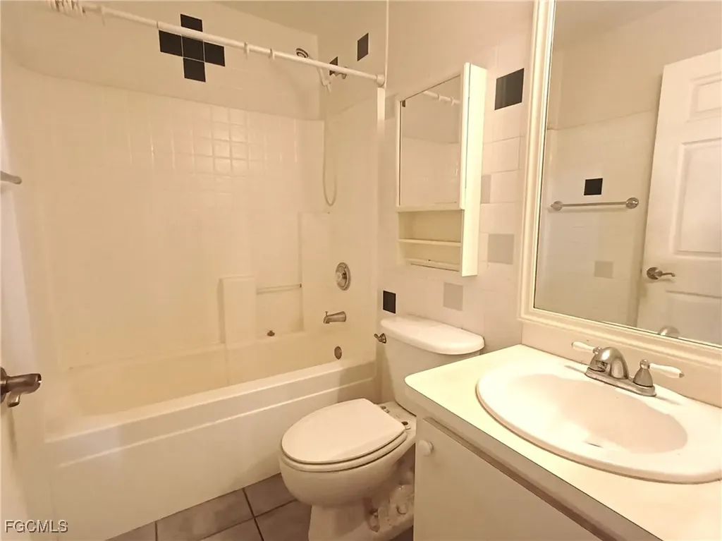 2727 SE 8th Avenue Cape Coral FL 33904