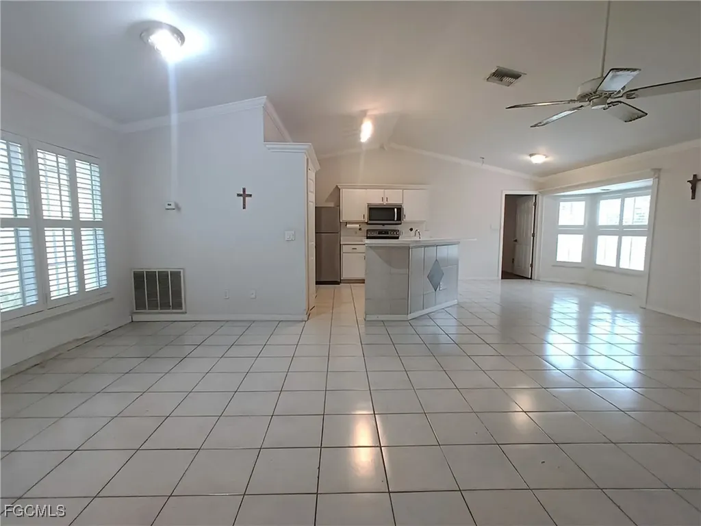 2727 SE 8th Avenue Cape Coral FL 33904