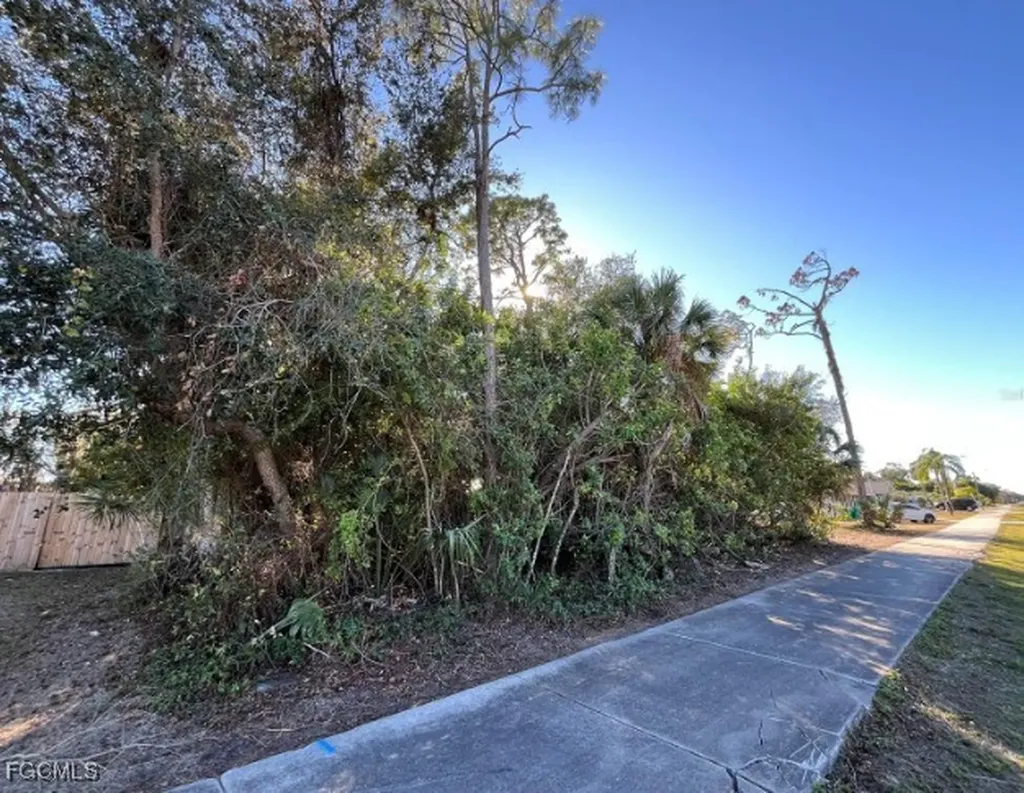 20417 Quesada Avenue Port Charlotte FL 33952