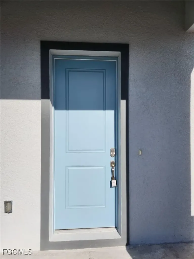 4201 NE 23rd Avenue Cape Coral FL 33909