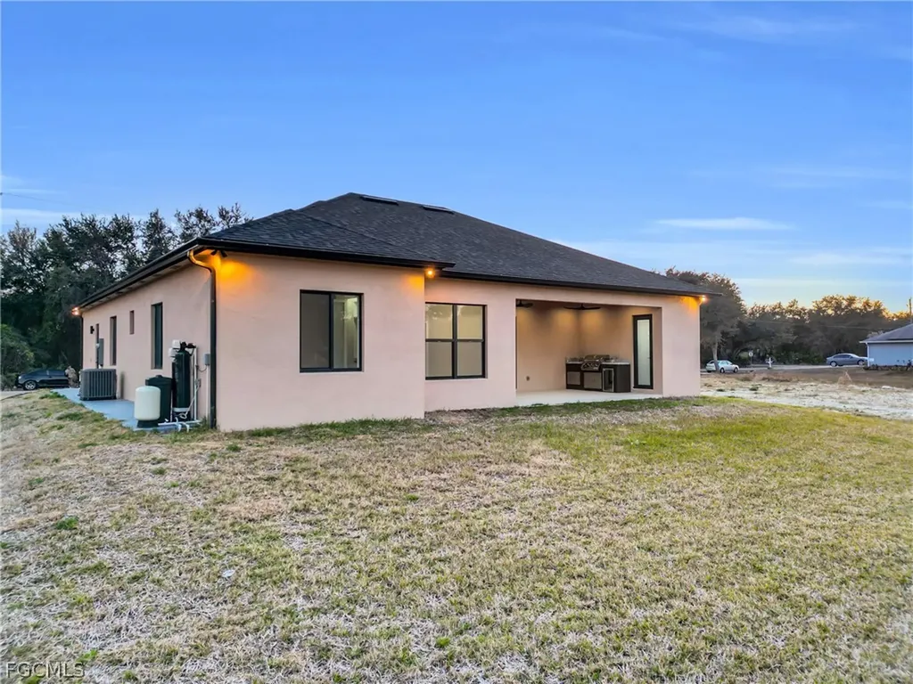 2506 73rd Street W Lehigh Acres FL 33971