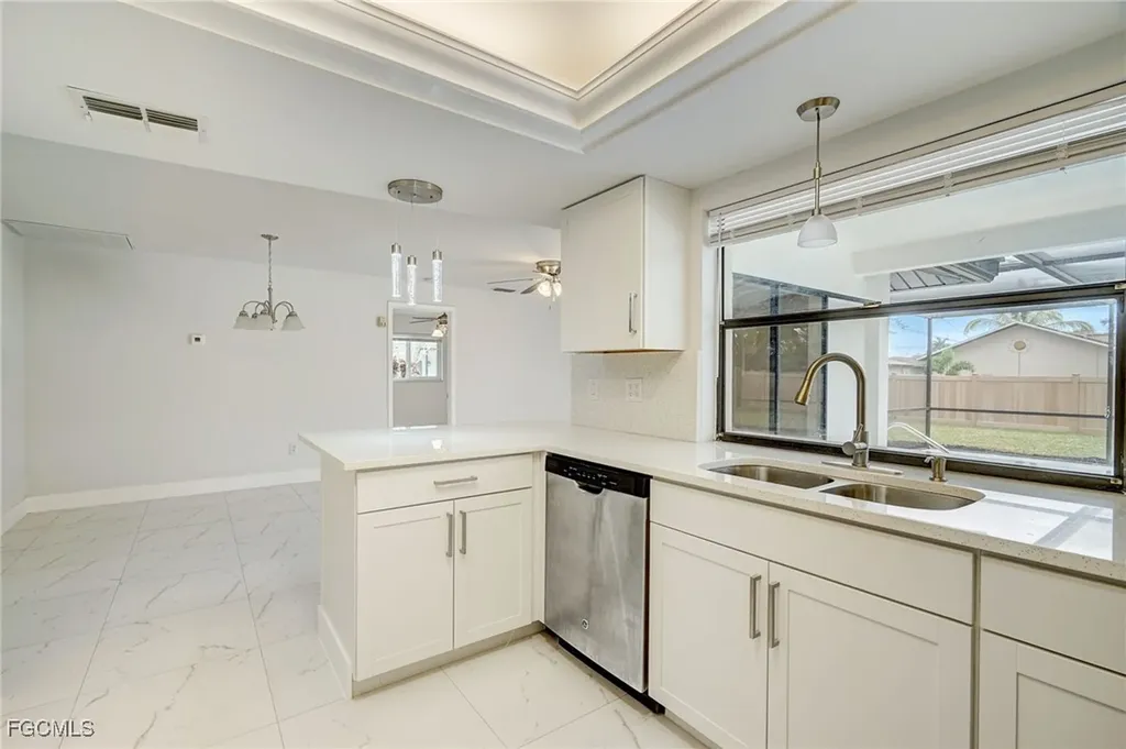 2214 SE 13th Street Cape Coral FL 33990