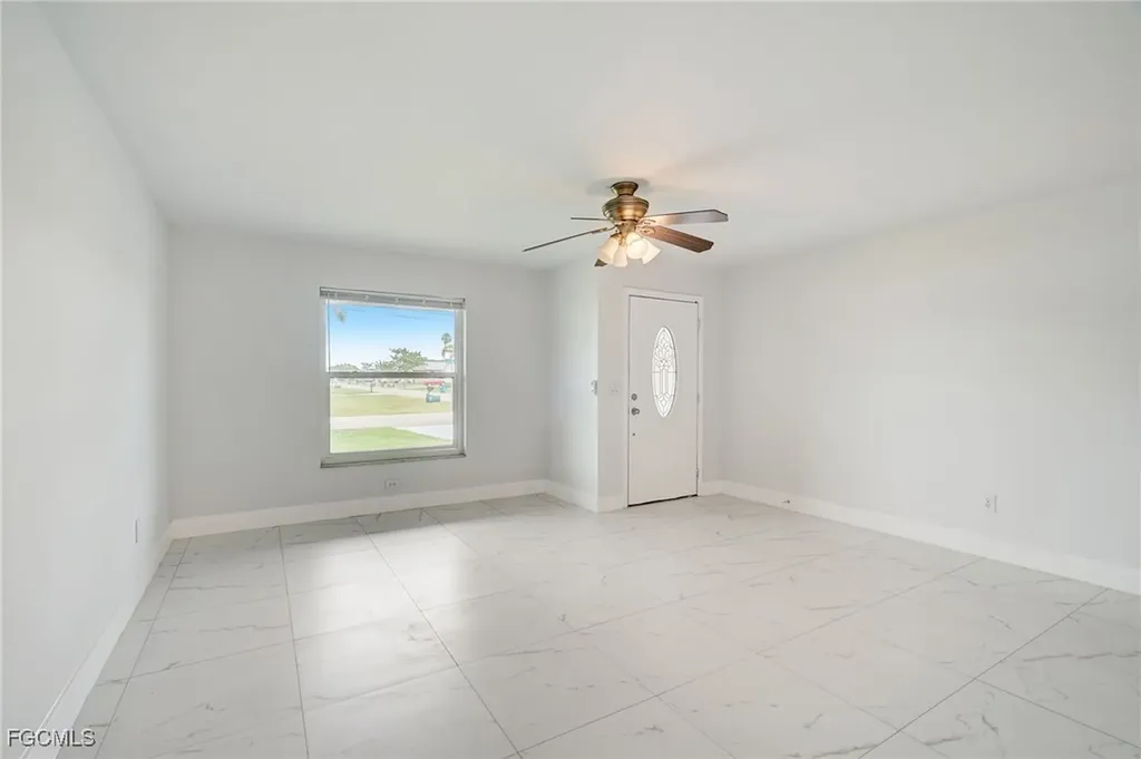 2214 SE 13th Street Cape Coral FL 33990