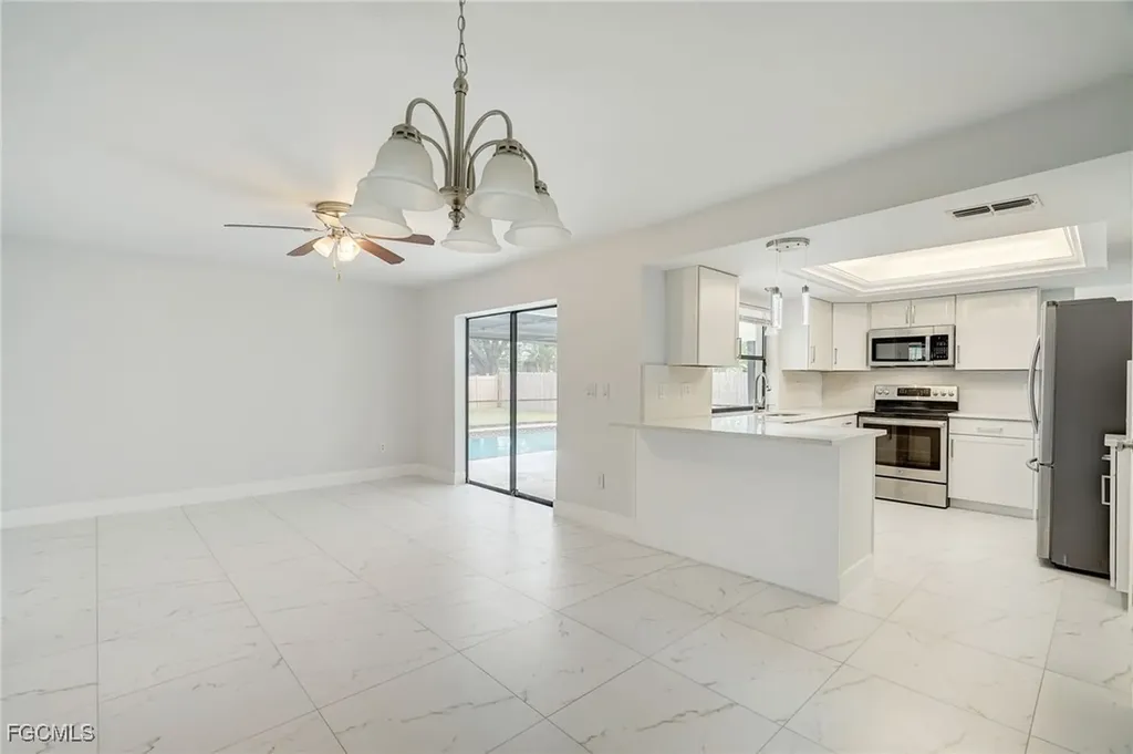 2214 SE 13th Street Cape Coral FL 33990