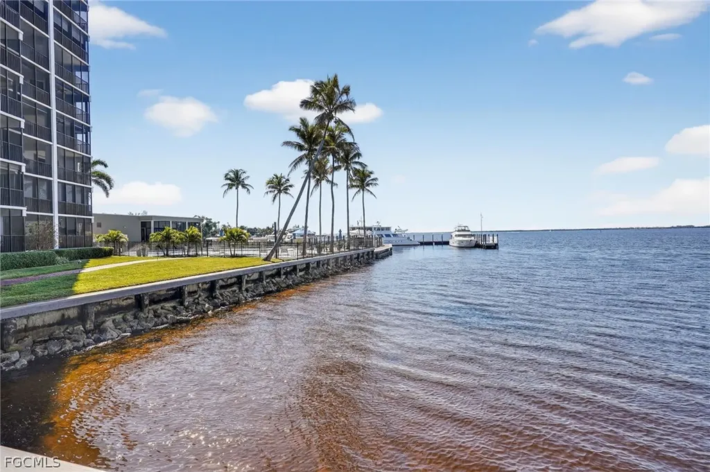 1910 Virginia Avenue Fort Myers FL 33901
