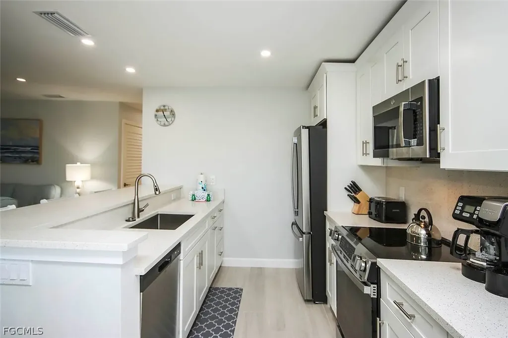 827 E Gulf Drive Sanibel FL 33957