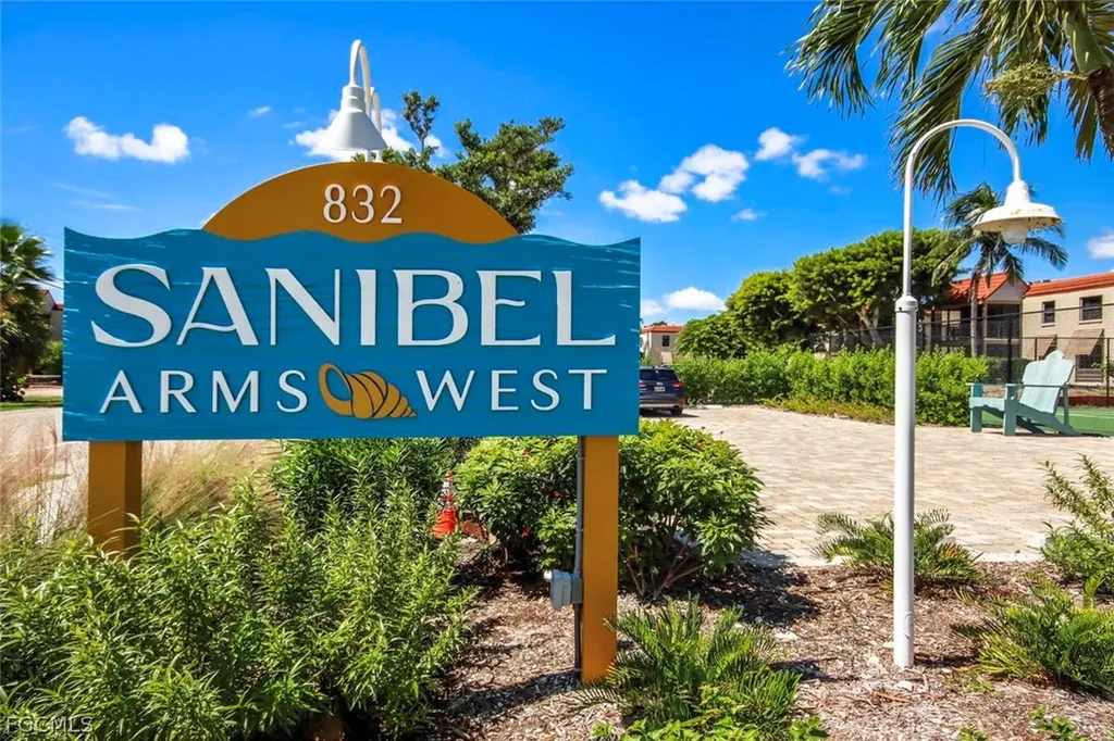 827 E Gulf Drive Sanibel FL 33957