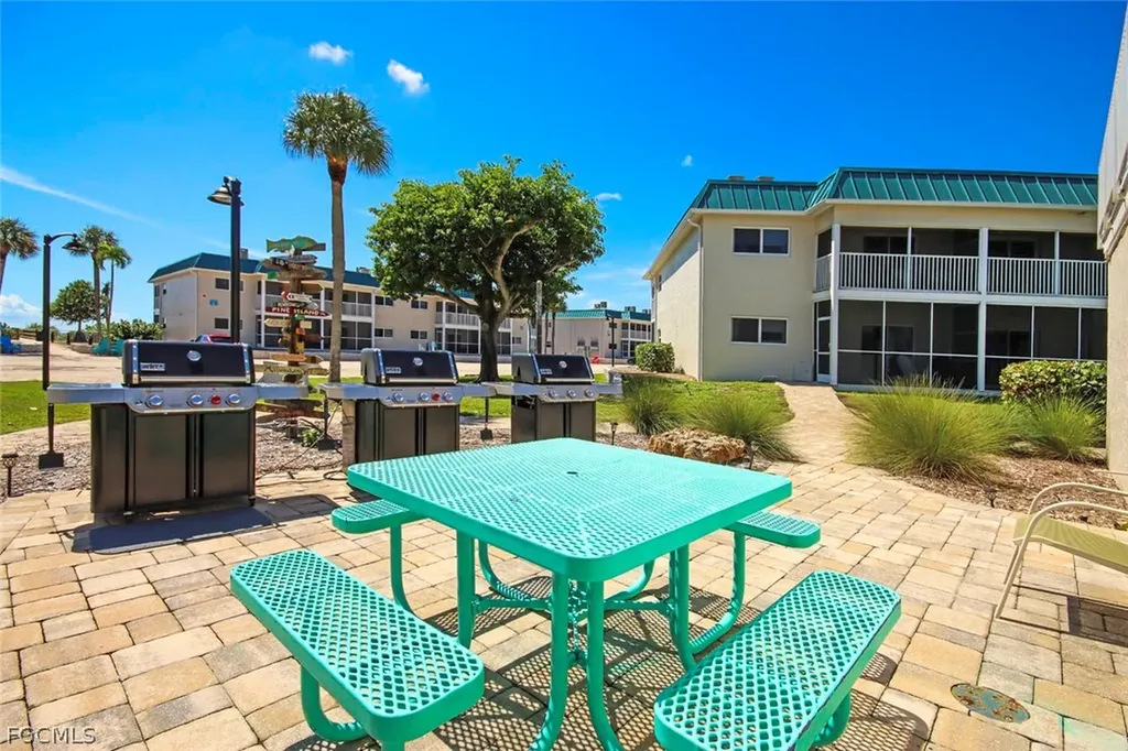 827 E Gulf Drive Sanibel FL 33957