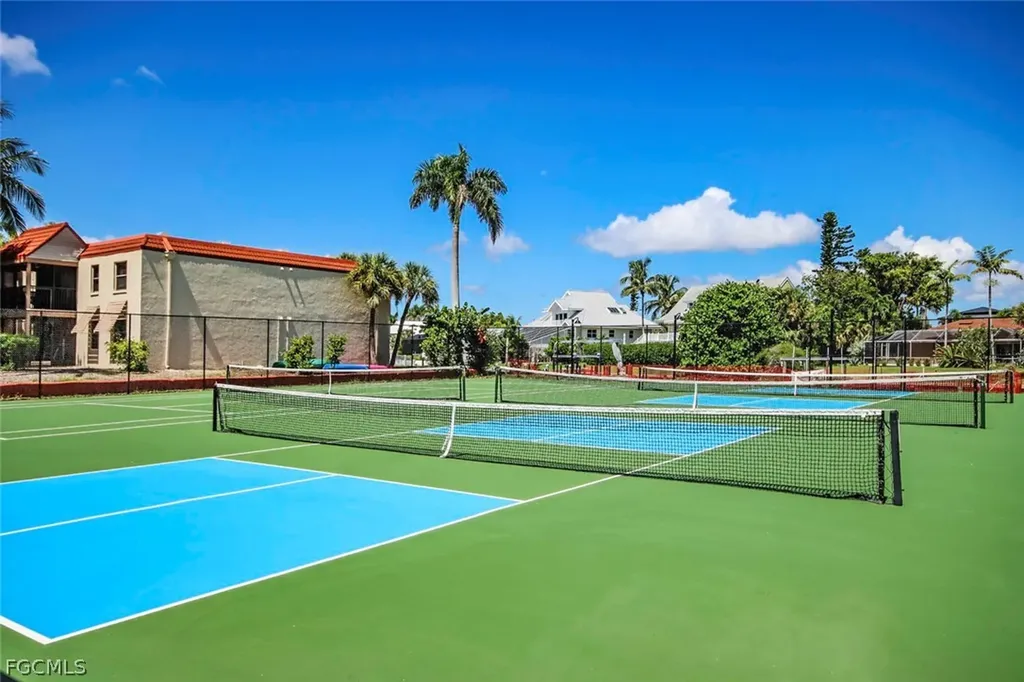 827 E Gulf Drive Sanibel FL 33957