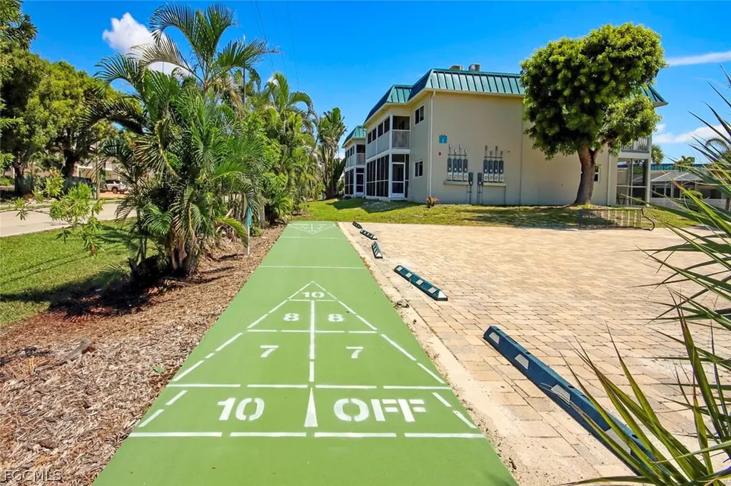 827 E Gulf Drive Sanibel FL 33957