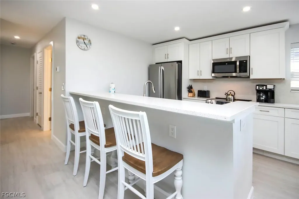 827 E Gulf Drive Sanibel FL 33957