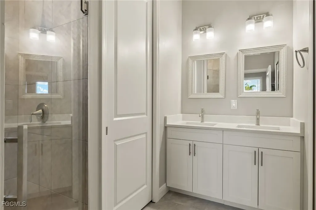 4438 Connection Avenue Cape Coral FL 33909