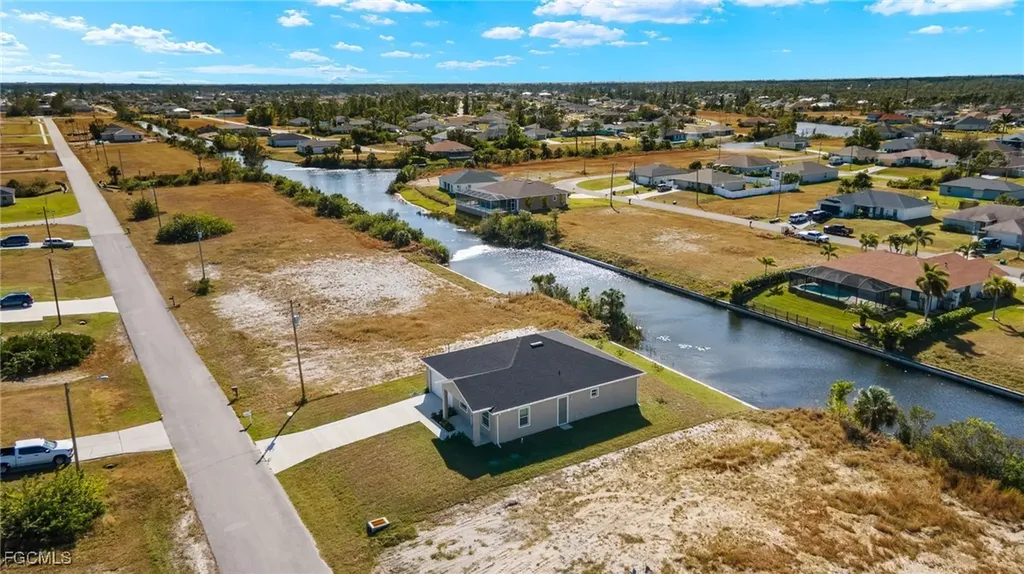 4438 Connection Avenue Cape Coral FL 33909