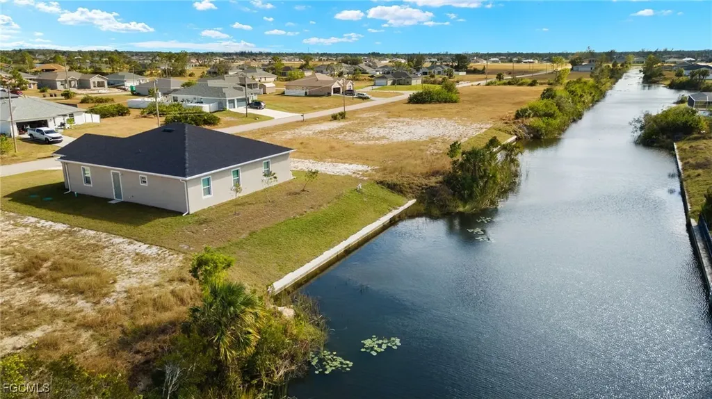 4438 Connection Avenue Cape Coral FL 33909