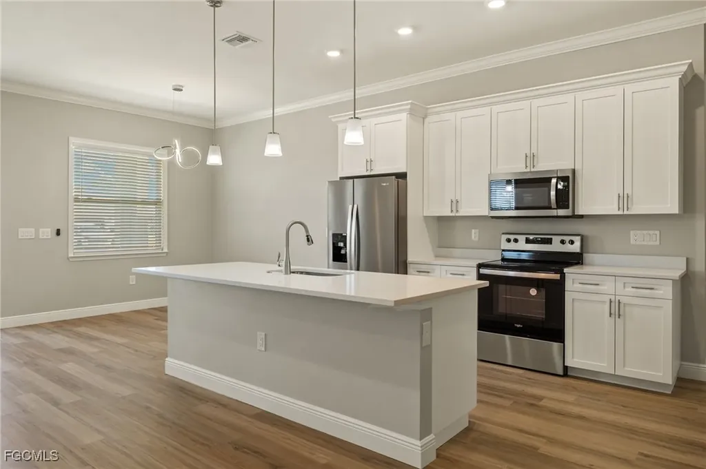 4438 Connection Avenue Cape Coral FL 33909