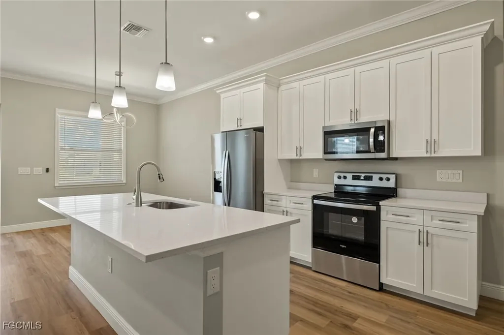 4438 Connection Avenue Cape Coral FL 33909