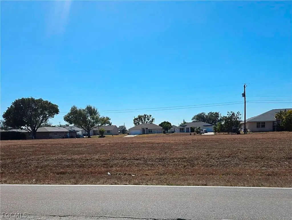 2108 Diplomat Parkway E Cape Coral FL 33909