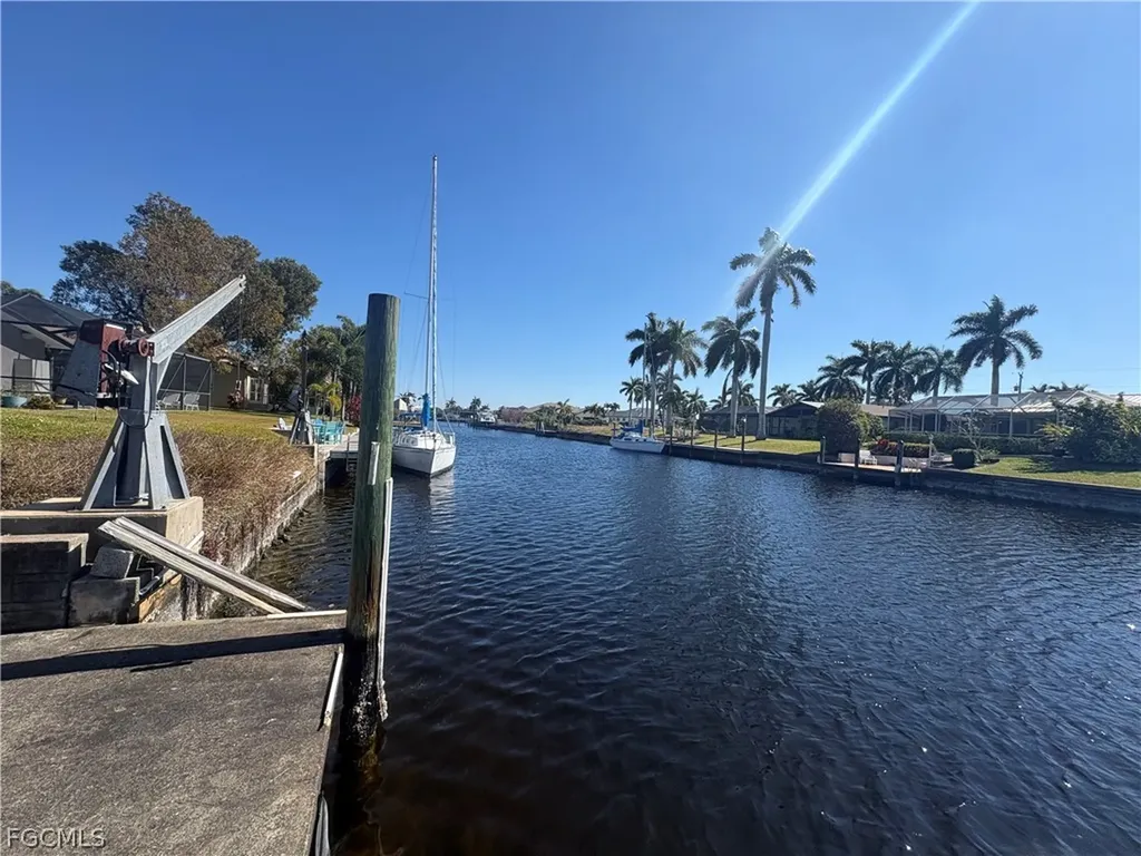 1930 SE 37th Street Cape Coral FL 33904