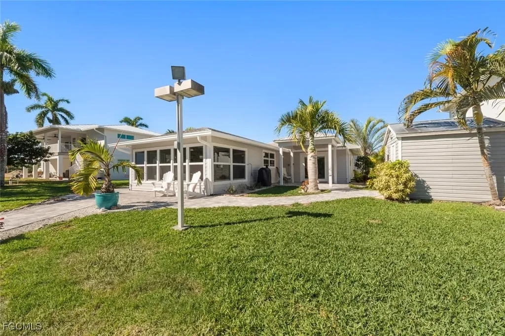 7238 Coca Sabal Lane Fort Myers FL 33908