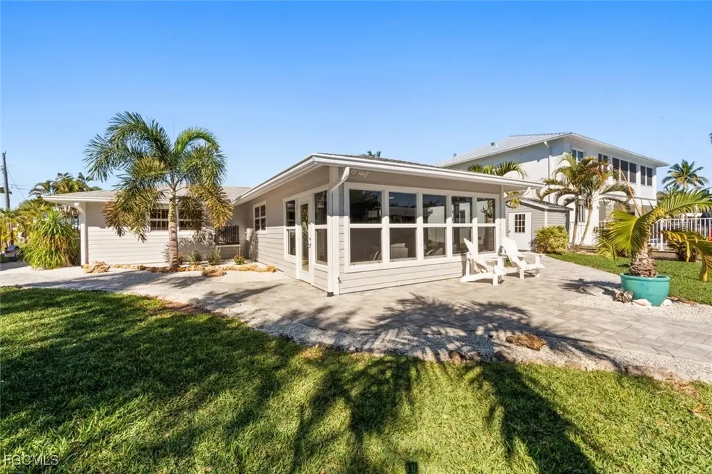 7238 Coca Sabal Lane Fort Myers FL 33908