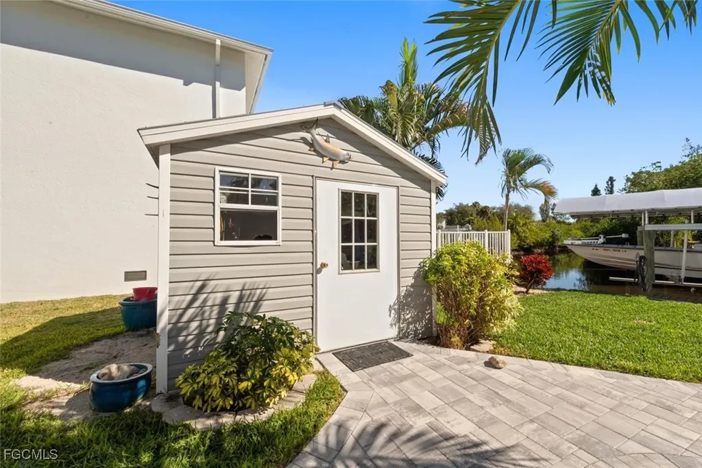 7238 Coca Sabal Lane Fort Myers FL 33908