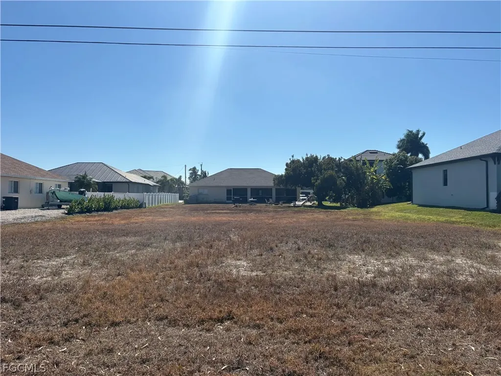 2818 Miracle Parkway Cape Coral FL 33914