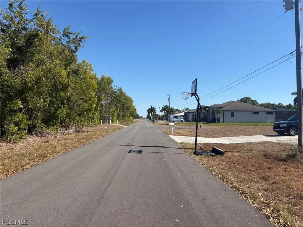 2818 Miracle Parkway Cape Coral FL 33914