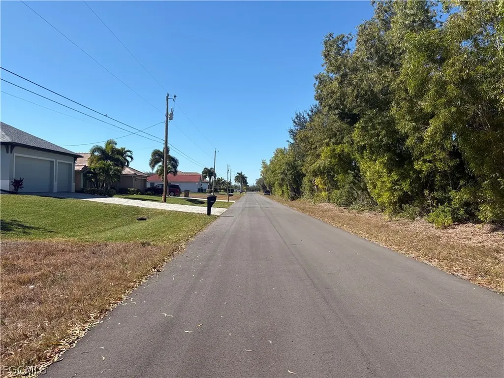 2818 Miracle Parkway Cape Coral FL 33914