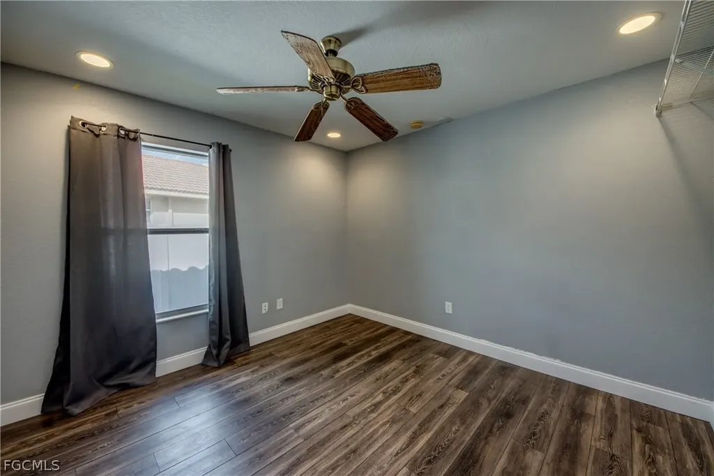 823 SW 10th Street Cape Coral FL 33991