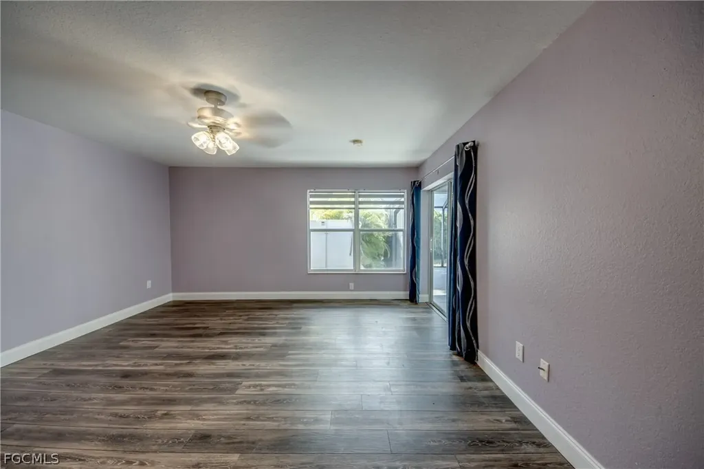 823 SW 10th Street Cape Coral FL 33991