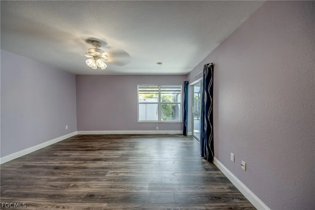 823 SW 10th Street Cape Coral FL 33991