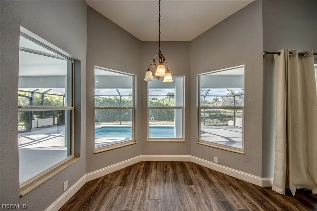 823 SW 10th Street Cape Coral FL 33991