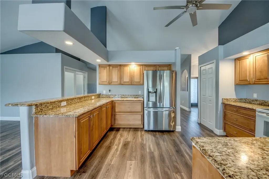823 SW 10th Street Cape Coral FL 33991