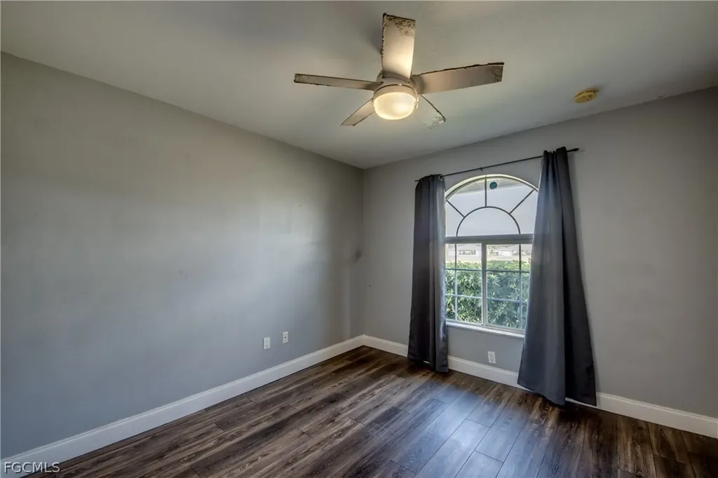 823 SW 10th Street Cape Coral FL 33991
