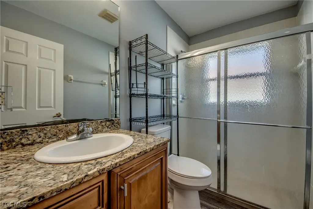 823 SW 10th Street Cape Coral FL 33991