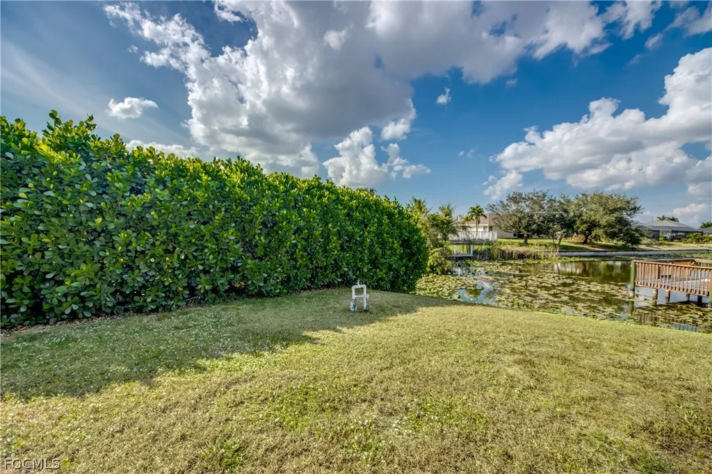 823 SW 10th Street Cape Coral FL 33991